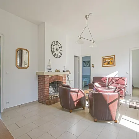 Near Bayeux By The Beach, Cleaning Included Sainte-Honorine-des-Pertes