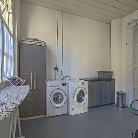 בית נופש Near Bayeux By The Beach, Cleaning Included Sainte-Honorine-des-Pertes