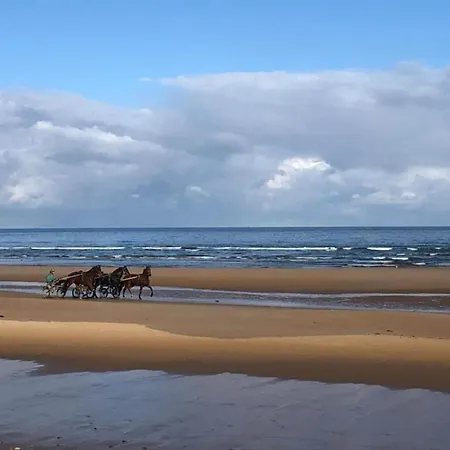 Near Bayeux By The Beach, Cleaning Included * Sainte-Honorine-des-Pertes